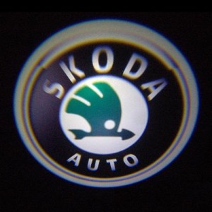 Светодиодная подсветка дверей автомобиля с логотипом Skoda